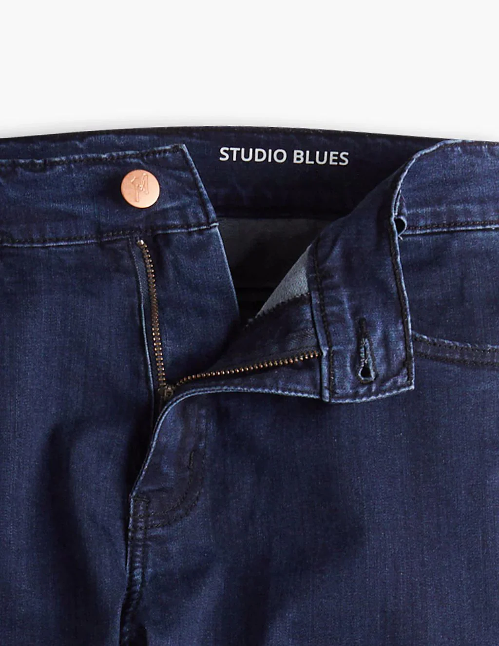 Studio Blues - Image 6